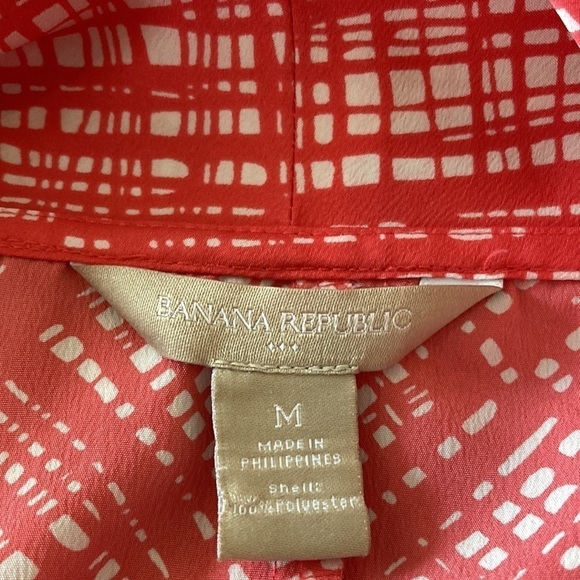 Banana Republic Factory medium blouse flutter sleeves - Picture 12 of 12